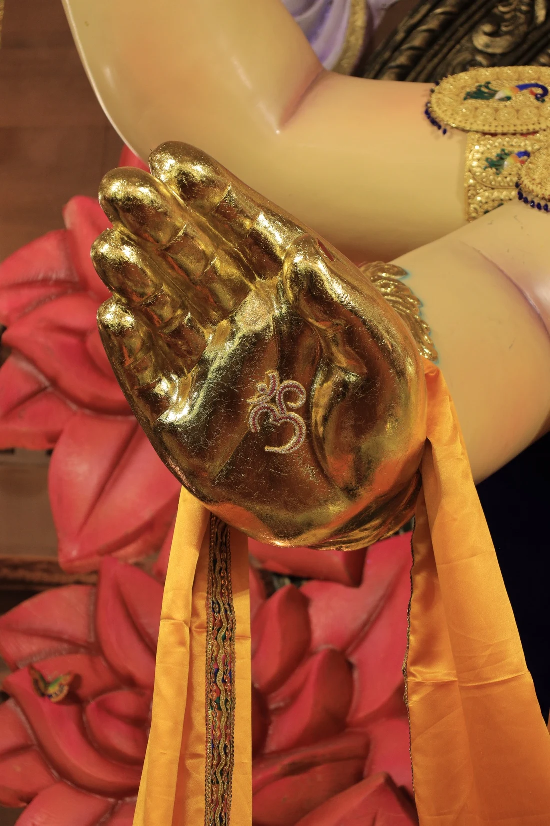 Devotional detail from Sai Ram Yuvak Mandal Mannto Ka Raja